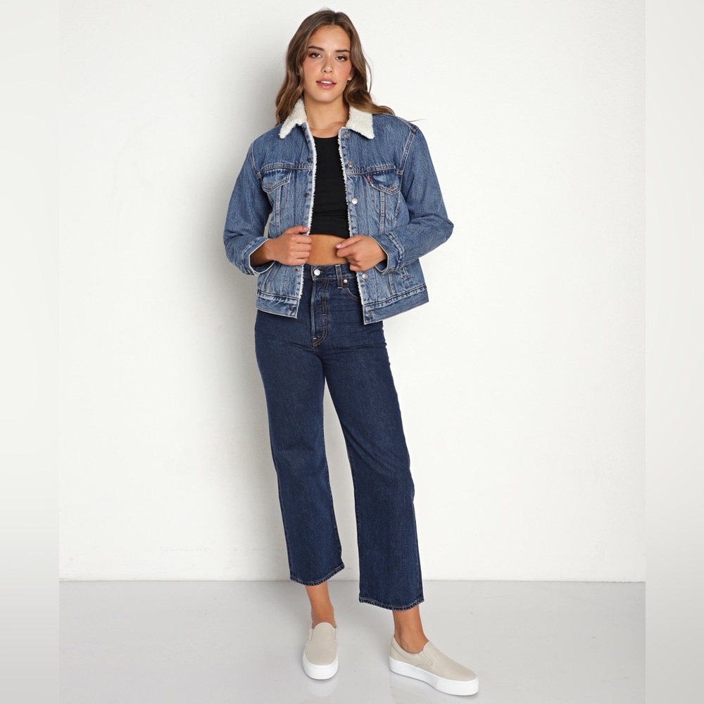Levi's: Ex-Boyfriend Sherpa Trucker Denim Jacket - Picture 2 of 10